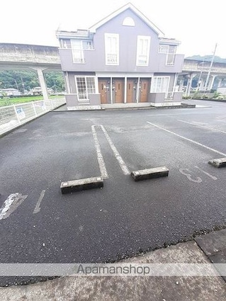 ベルオーブメゾンＢ[2K/42.77m2]の駐車場