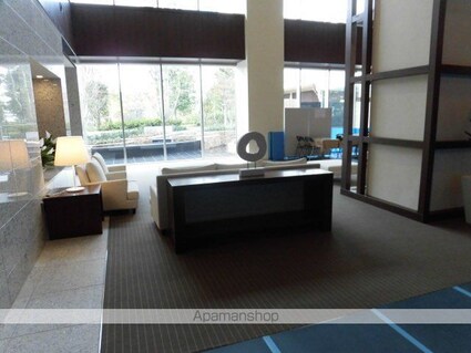 ザ・パークハウス西新宿タワー６０[3LDK/81.5m2]の共用部4