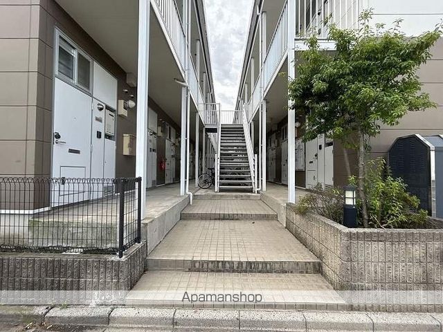 レオパレスプレステージの玄関写真