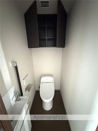 ライオンズ浦添城間グランテラス[3LDK/62.34m2]のトイレ