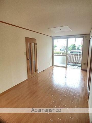 E−TOWNTOYOUの内装写真