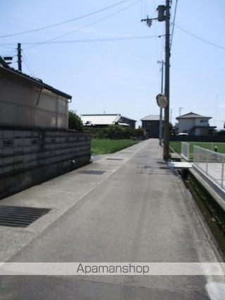 セリーヌ　Ｂ[2LDK/57.64m2]の周辺2