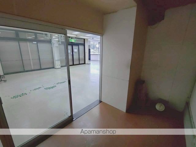 メゾン大和1階店舗の内装写真