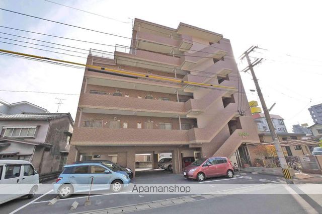 PLAZA K&Hの玄関写真