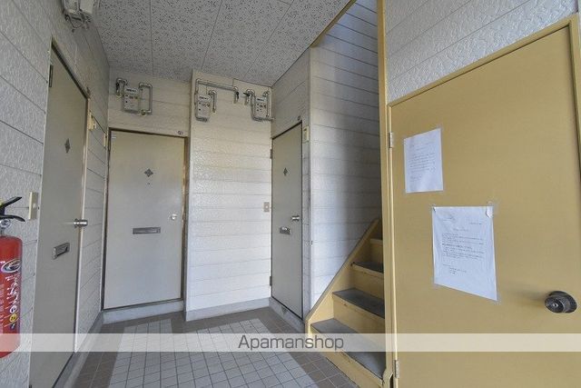 ロータスハイツ月寒の玄関写真