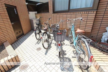 番町ロイヤルハイツ[1R/17.11m2]の共用部3