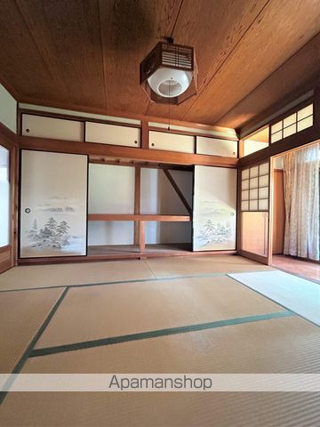 南海電鉄南海本線 尾崎駅 徒歩15分 2階建 築46年の内装写真