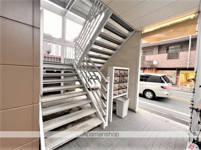 レオパレスドミールの玄関写真