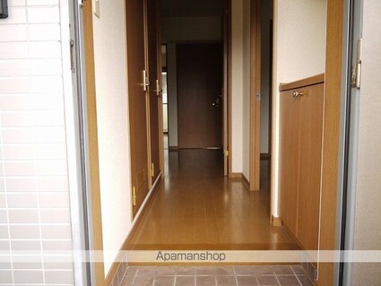 マンショングランヴェール２号館[3K/55.25m2]の玄関