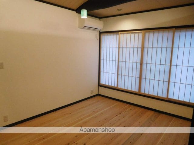 小山元町京町家の内装写真
