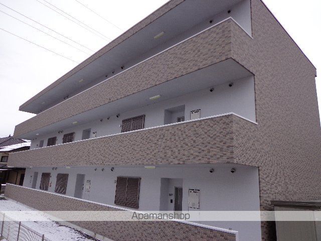 ヴィラ・クレアーレ[2LDK/57.92m2]の外観3