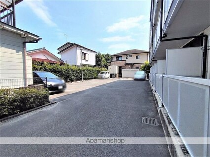 レオパレスヒルズハイネ[1K/19.87m2]の駐車場2