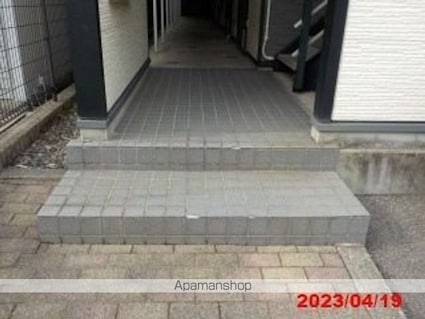 レオパレスストリーム正木[1K/20.81m2]のエントランス