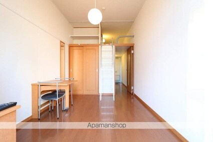 レオパレスグレイスコート[1K/20.28m2]のリビング・居間1