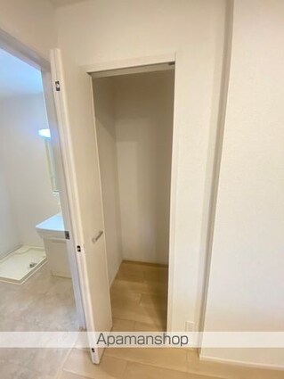 千葉県成田市西三里塚[1LDK/50.01m2]の内装2