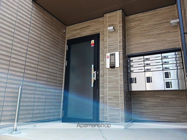 メゾンSGの玄関写真