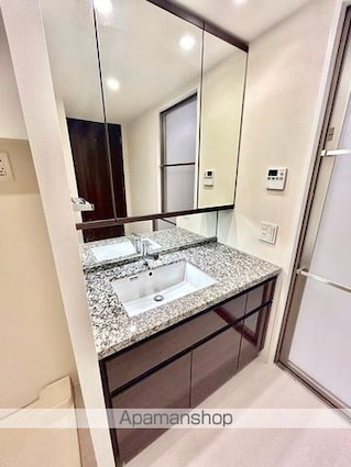 プラウドタワー名古屋伏見[1LDK/46.79m2]の洗面所