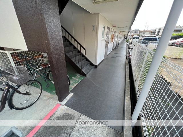 エクセル花園B棟の玄関写真