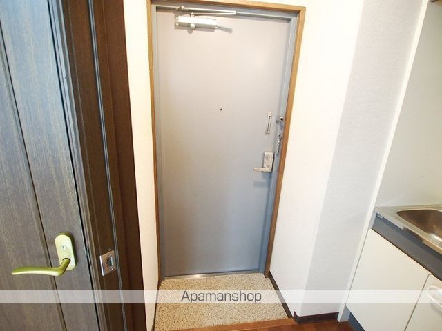 平行マンションの内装写真
