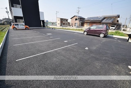 プレベールⅣ[1K/29.81m2]の駐車場2