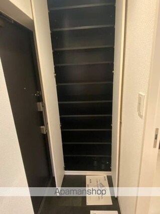 フェニックス新宿夏目坂[1K/38.06m2]の玄関