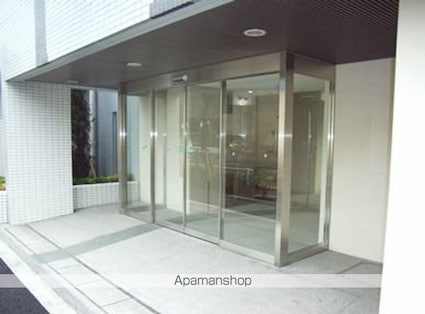 パークハウス三軒茶屋クロスコート[3LDK/62.79m2]の共用部1