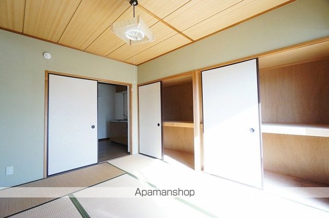 アイリス・クィーン B棟の内装写真