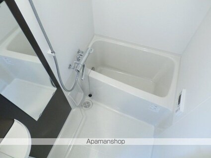 神奈川県横浜市西区中央１丁目[1K/23.3m2]のバス