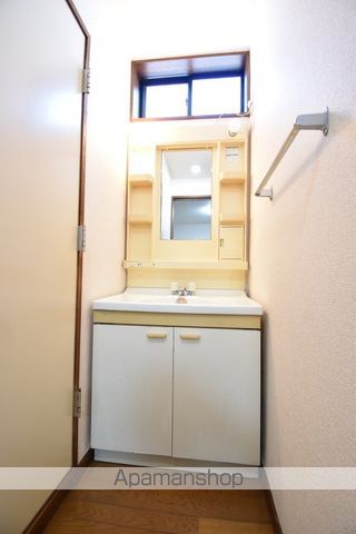 クリスタル女池 Aの内装写真