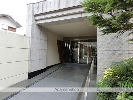 下北沢パークハウス[2LDK/68.32m2]のエントランス2