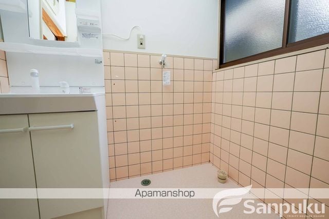 伊予鉄道高浜線 衣山駅 徒歩17分 2階建 築38年の内装写真