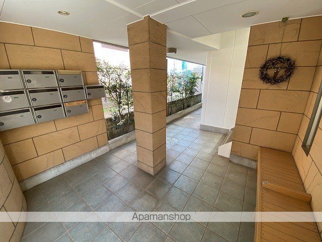 フォーレストの玄関写真