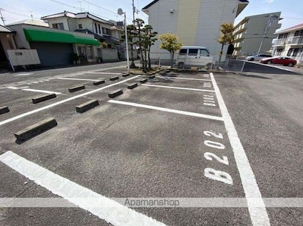 香川県高松市屋島西町[2DK/45m2]の駐車場
