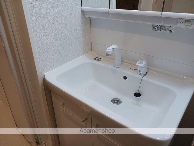 リヨン 鯖江 01の内装写真