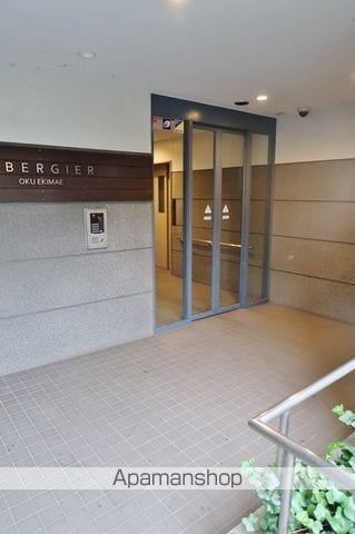 リベルジェ尾久駅前の玄関写真