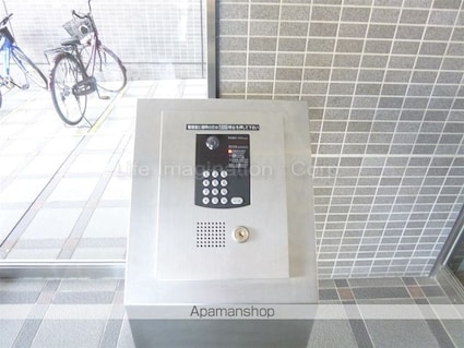 ローレルコート草津[3LDK/77.19m2]のエントランス2