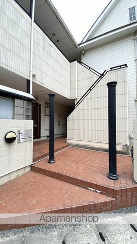西川原第3レジデンスの玄関写真
