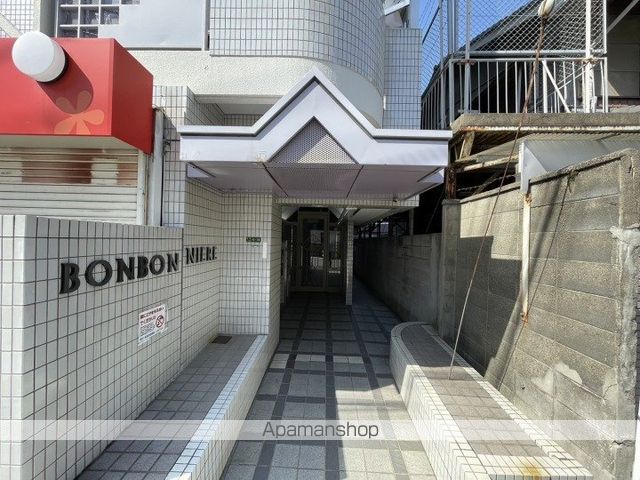 ボンボニエールの玄関写真