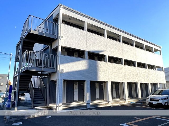プリズム6番館の玄関写真