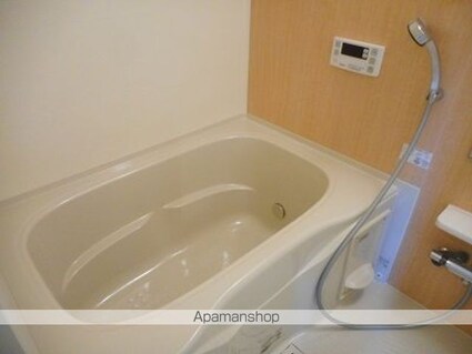 アザレアＡ[2LDK/64.58m2]のバス