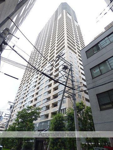 ビオール大阪大手前タワーの外観写真