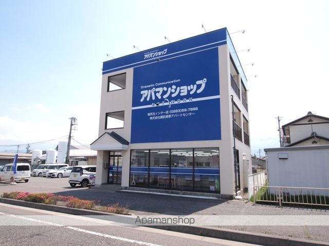 アパートセンター塩尻北インタービルの外観写真
