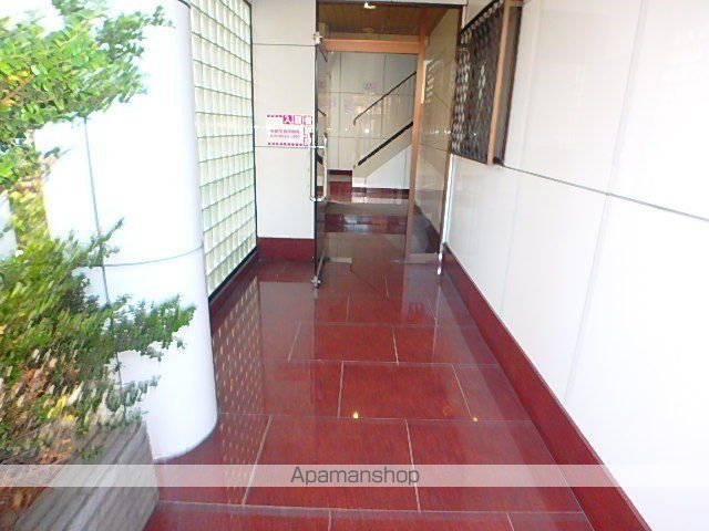 イーストパレス大日の玄関写真