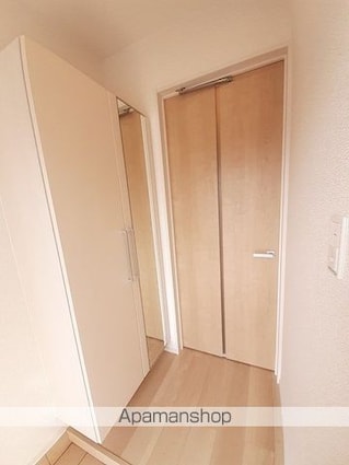 ラ・エムザ[1LDK/50.16m2]の玄関