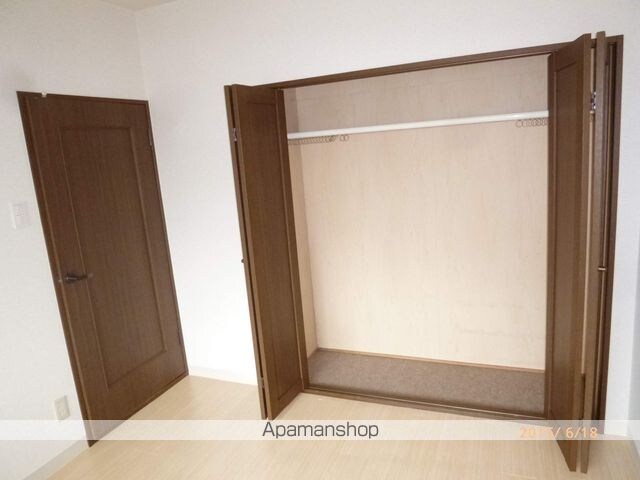富士ロイヤルアベニュー[2LDK/60.4m2]の収納
