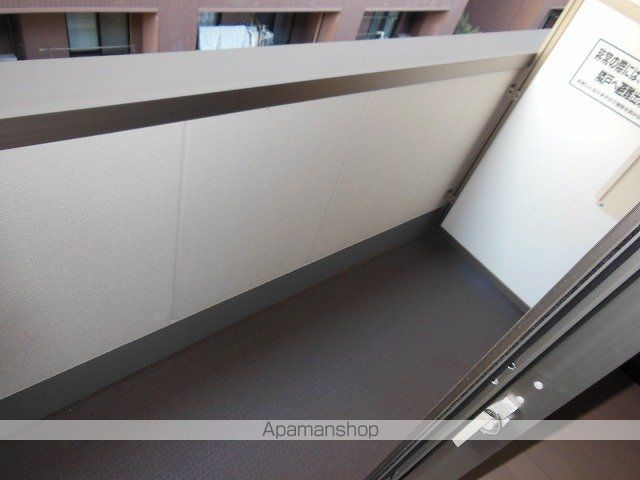 Refined MAKUHARIの内装写真