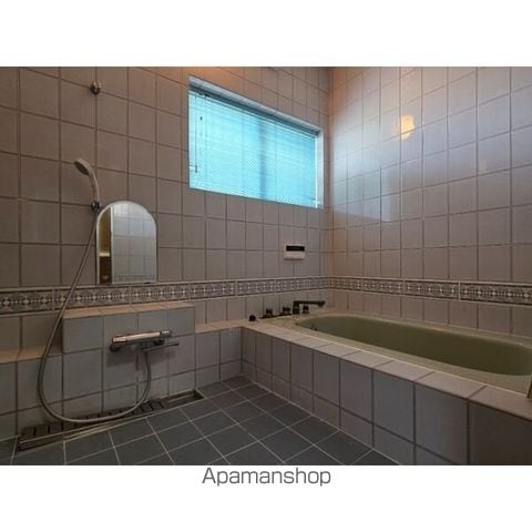 梅坪町戸建住宅の内装写真