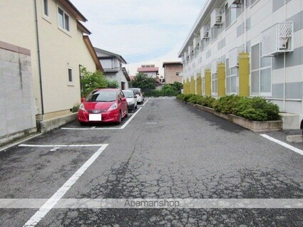 レオパレスブルースカイ[1K/23.18m2]の駐車場