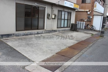 浜本住宅[3DK/74.52m2]の駐車場2