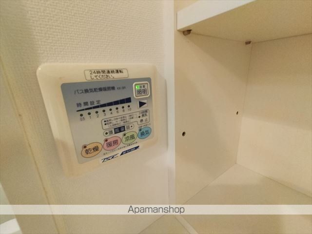 ドライバウム江坂の内装写真